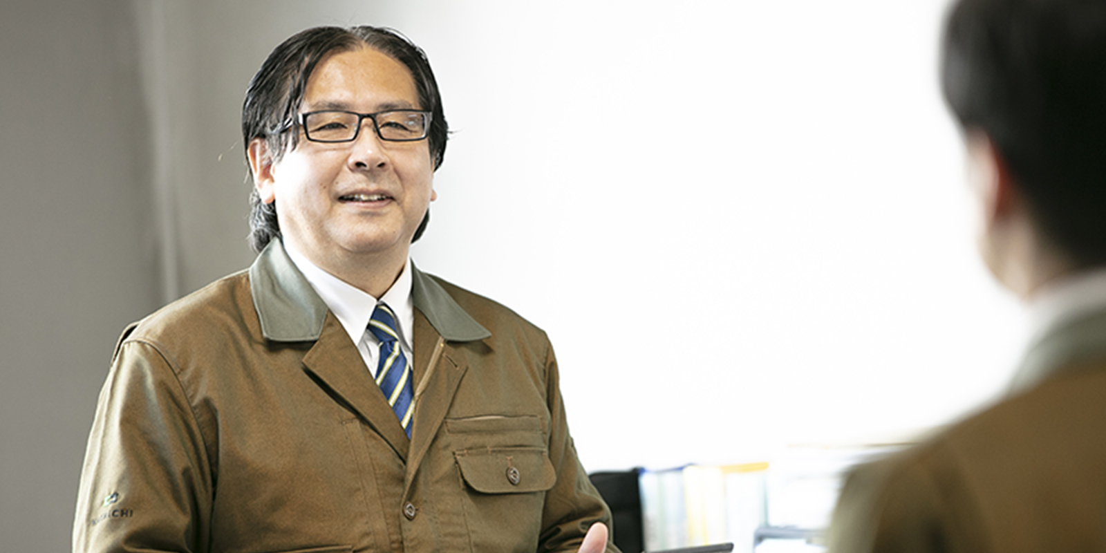 総務部　部長　安留義文