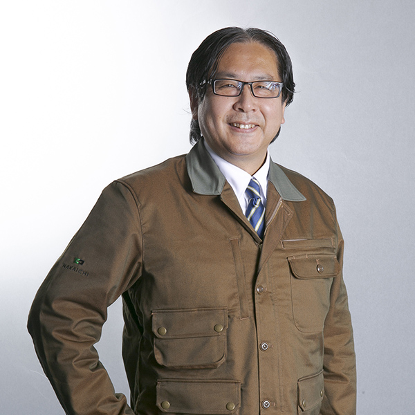 総務部　部長　安留義文